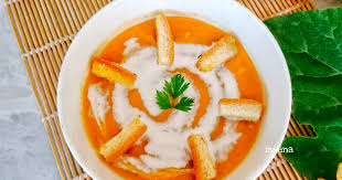 Cara Bikin Sup Krim Labu dengan Roti Garlic Toast Homemade